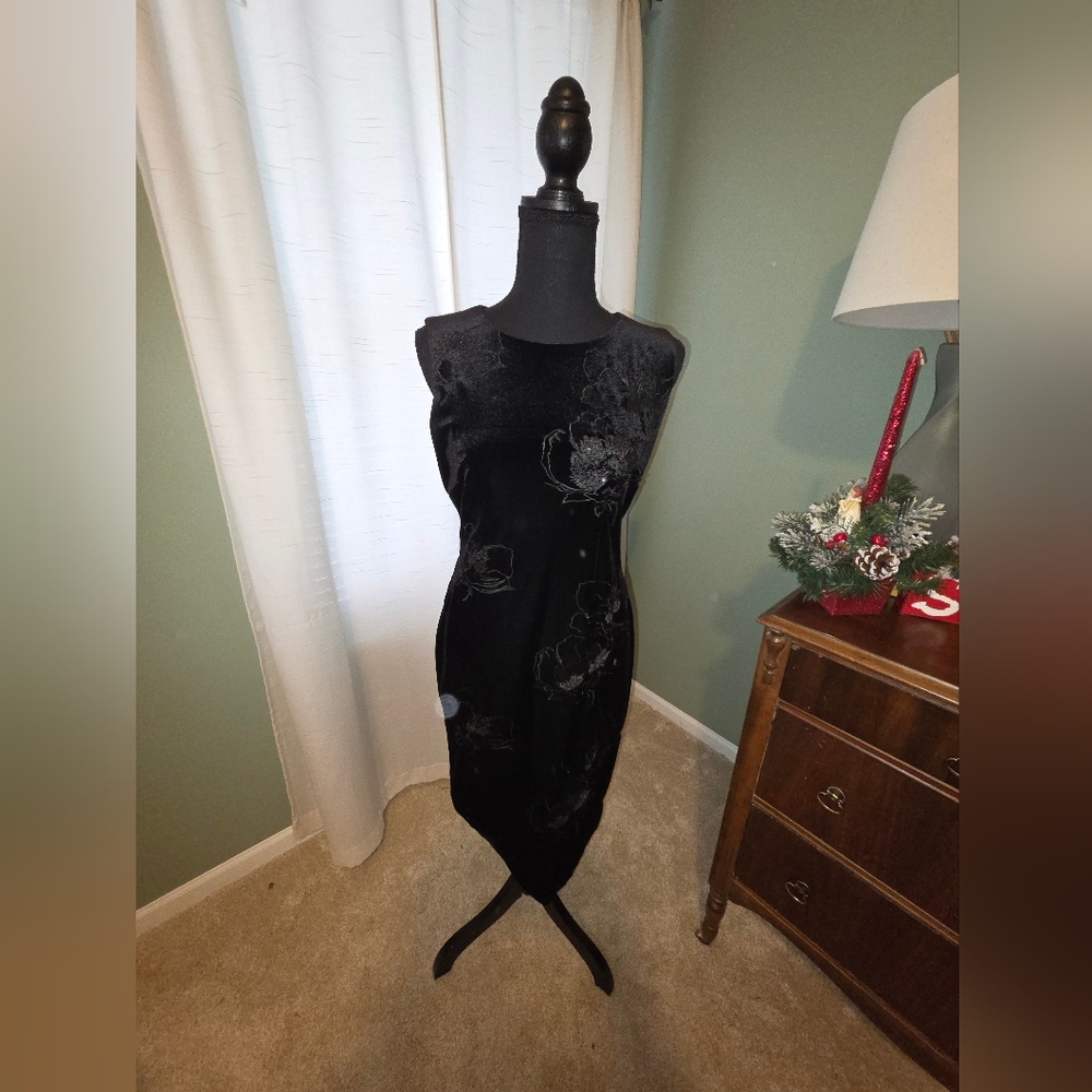 Calvin Klein Black Velvet Sleeveless Dress